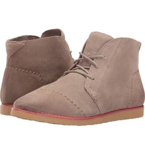 TOMS Mateo Chukka Booties - Desert Suede Size 6